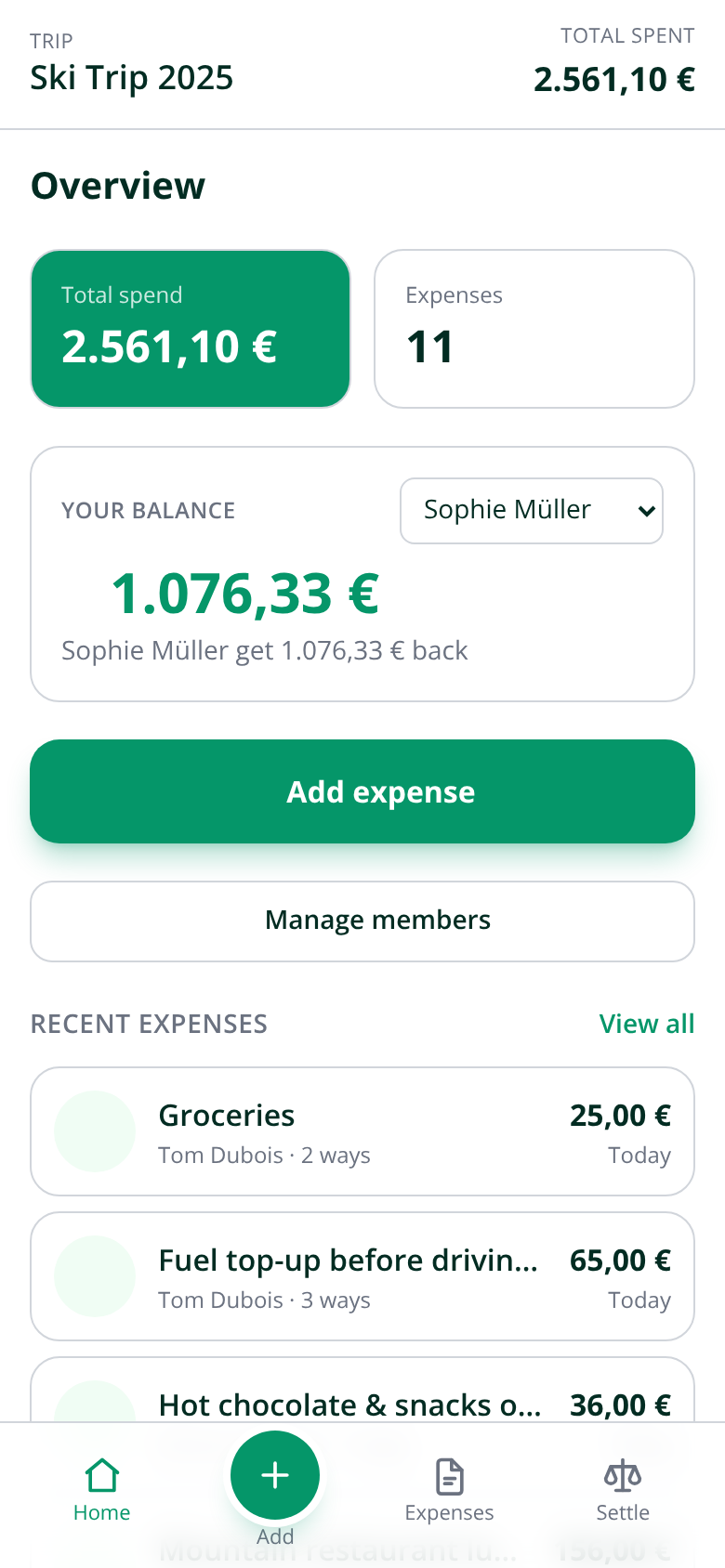 Ski Trip 2025 — mobile home screen: total spend €2,561.10, 11 expenses, per-person balance, recent expenses list, bottom tab navigation